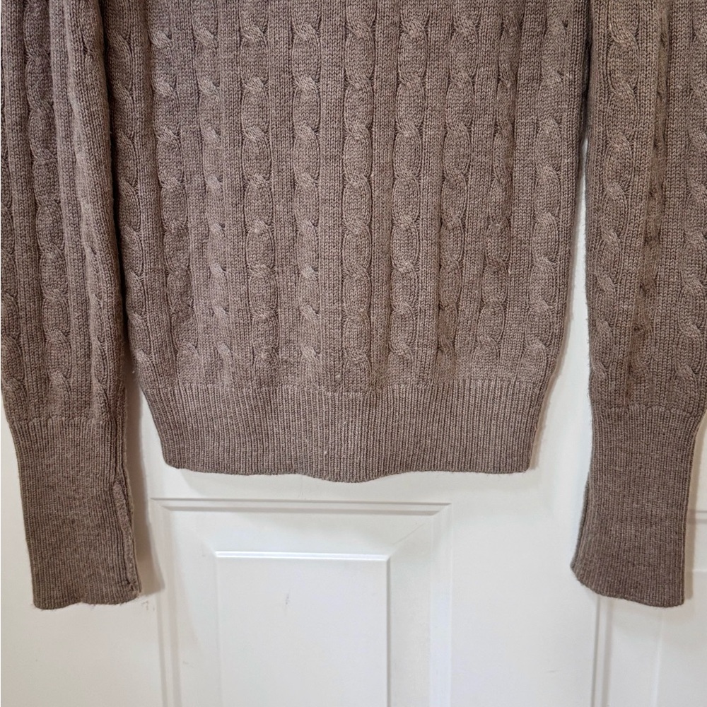 GAP Brown Cable Knit Sweater in Size Medium - Picture 8 of 8